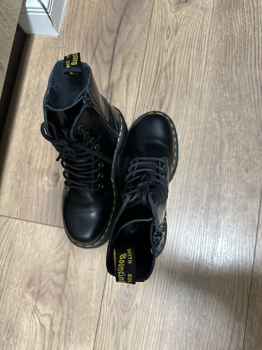 Bocanci Dr Martens marime 36