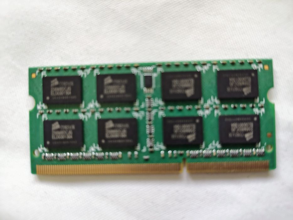 Vând DDR2 2gb ddr4 4 gb laptop