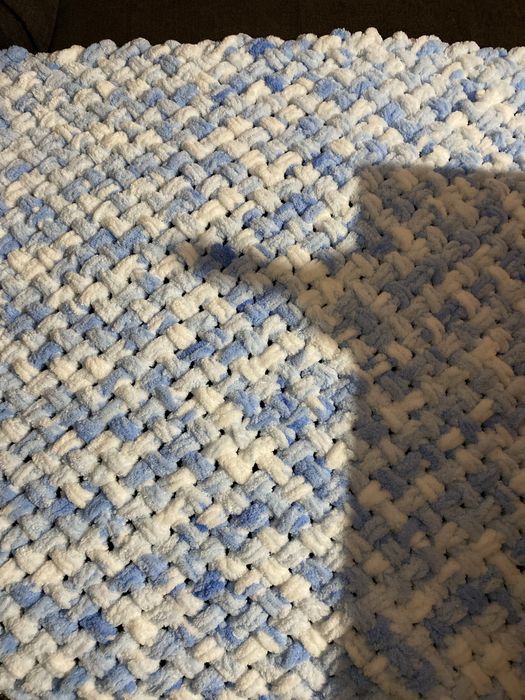 Бебешко одеало, ръчно плетиво