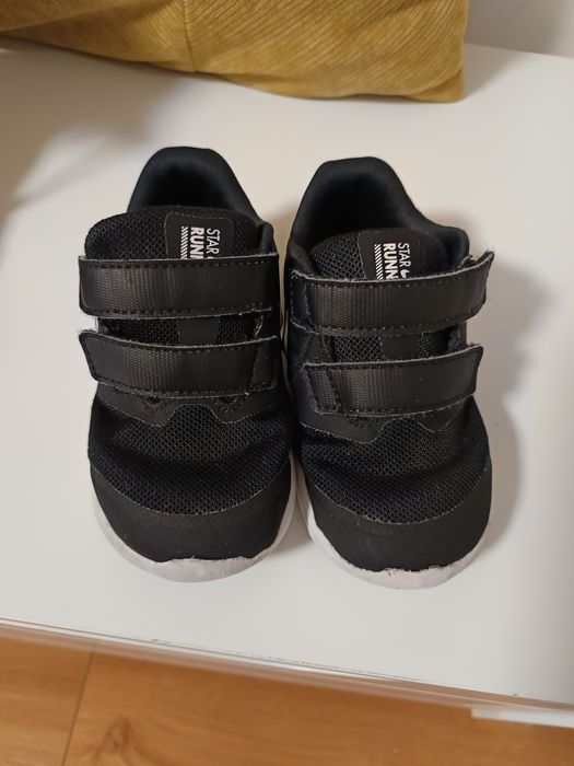 Adidași mărimea 22.5