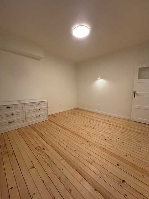 Дава се под наем Двустаен апартамент в София, Иван Вазов - 65 кв.м за 700 € - Снимка #9