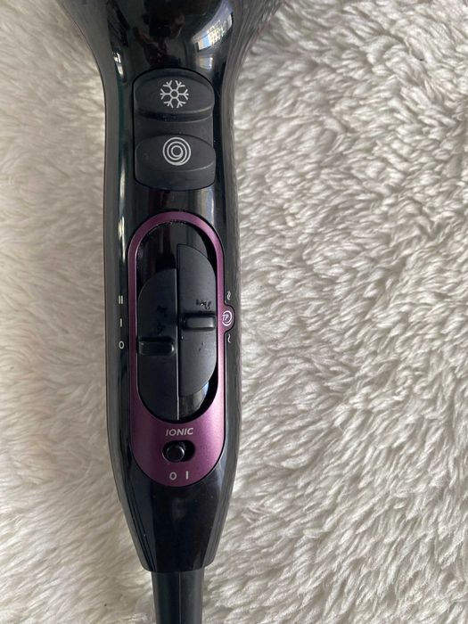 Uscător de păr Philips ThermoProtect Ionic 2200W – Stare foarte bună