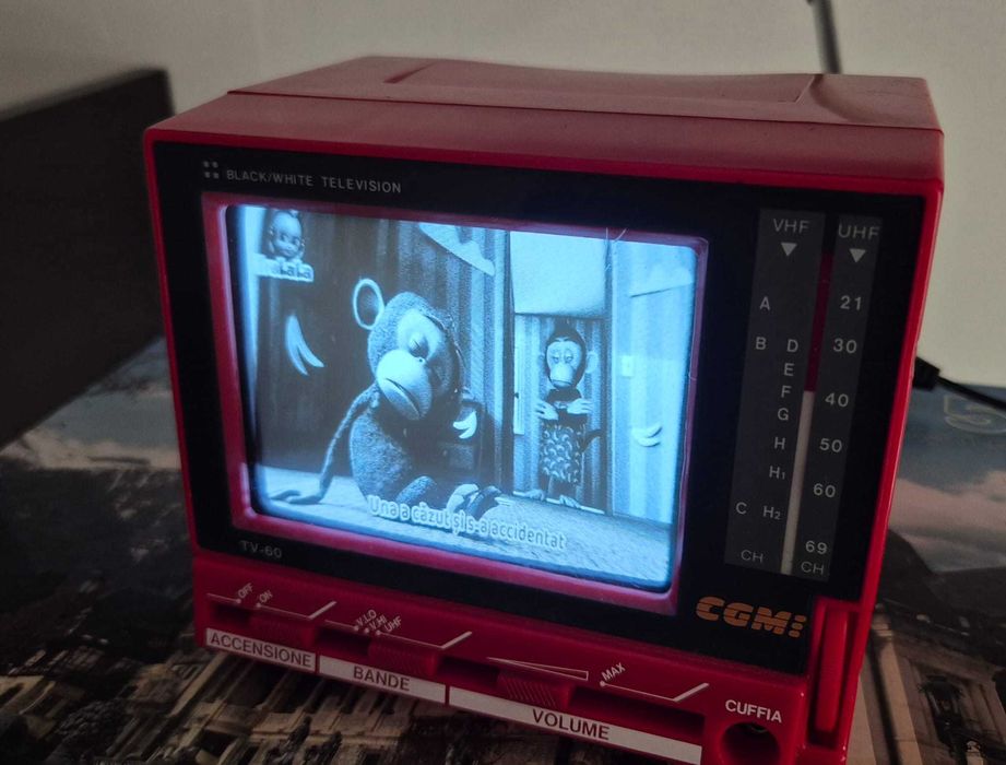 Televizor Portabil Retro CGM TV-60, Mini CRT Alb-Negru, Vintage / Colecție – Funcțional