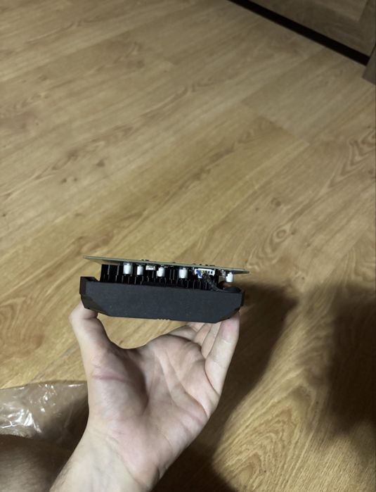 Vând RTX 3050 6GB (2 ventilatoare) – stare impecabilă