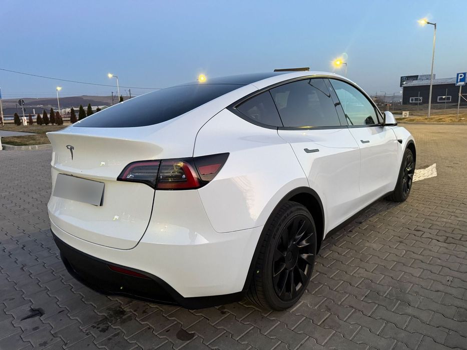 Tesla Model Y 2023, 84000km