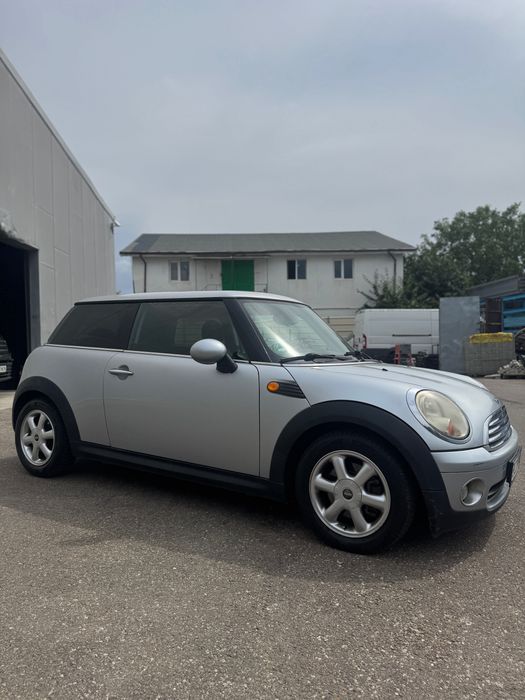 MINI Cooper R56 1.6 120 CP | Motor refăcut la Mini Garaj | Climatronic
