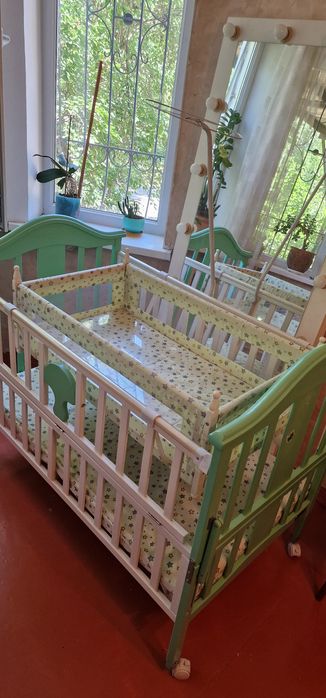 Продам кроватку (манеж)
