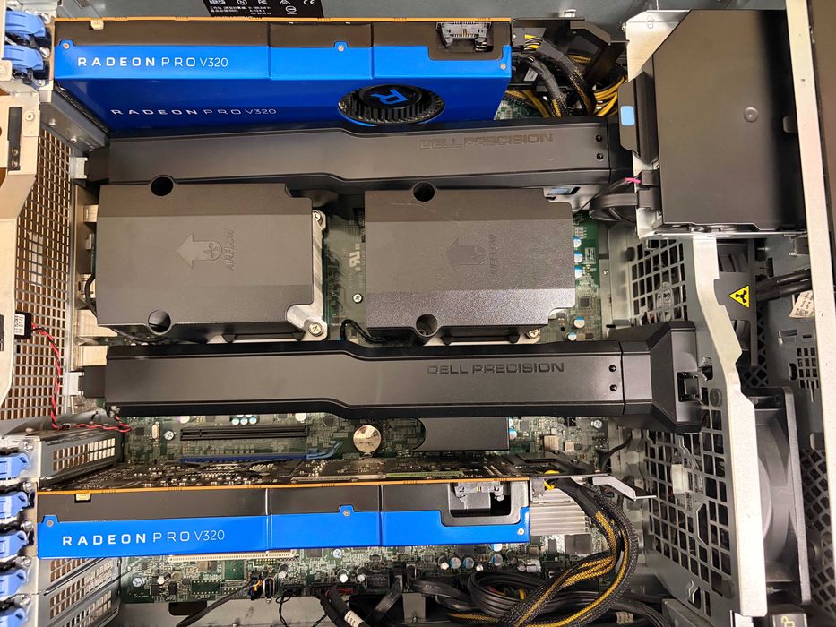 Dell Precision T7910 – 2x Xeon E5-2699 v3, 32GB DDR4, 2x AMD Radeon Pro WX 8200 8GB, работна станция
