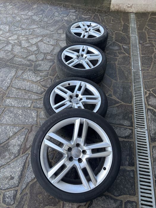 Vând jante originale audi