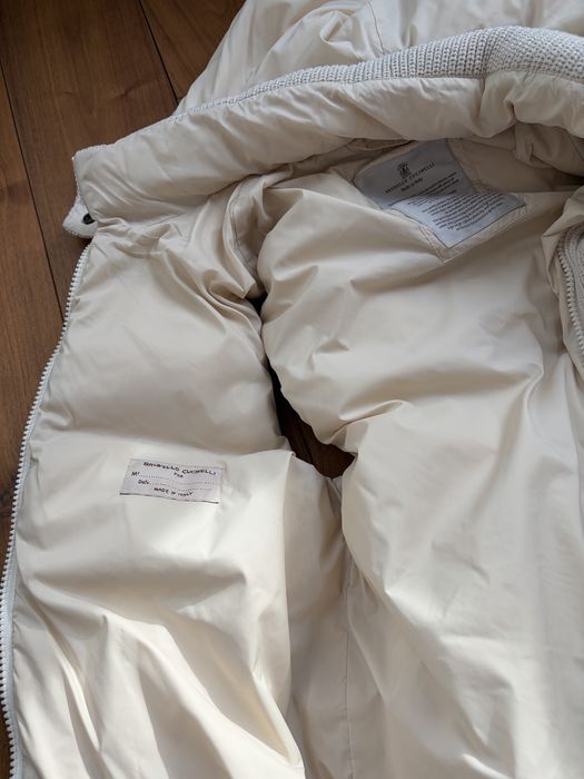 B*C елек с подвижна качулка