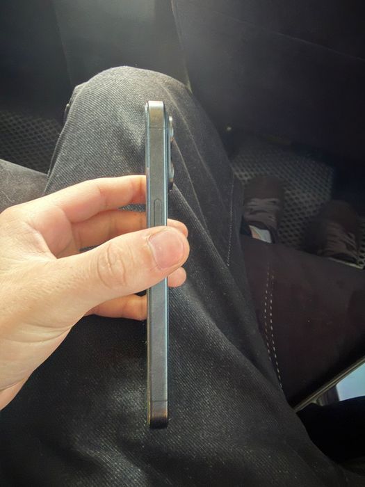 Продам iPhone 15pro 128Gb