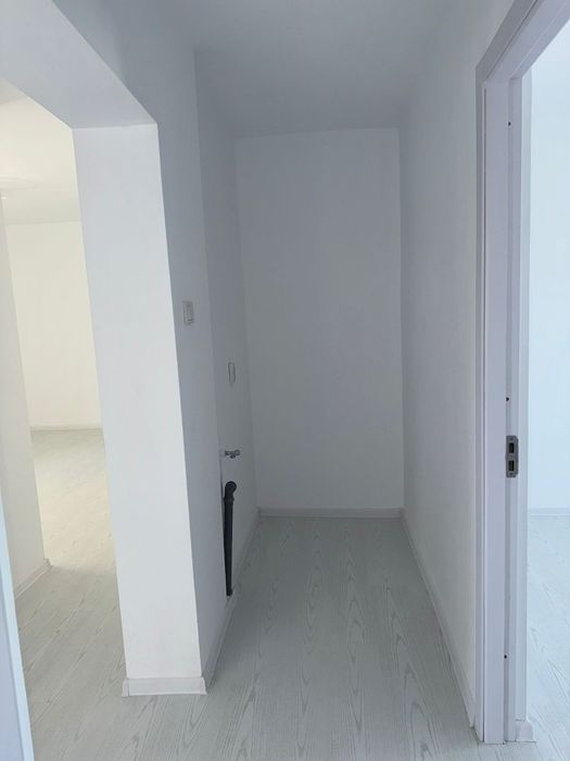 Apartament 4 camere de vânzare – 90 mp, renovat complet, Piața Moldovei, Focșani