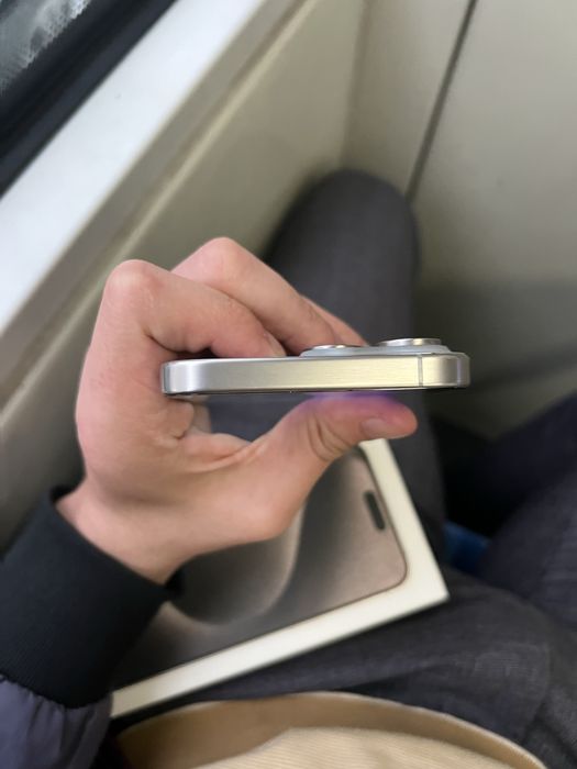 iPhone 15 Pro Max Sim esim