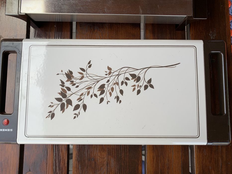 Plita pentru mentinerea la cald