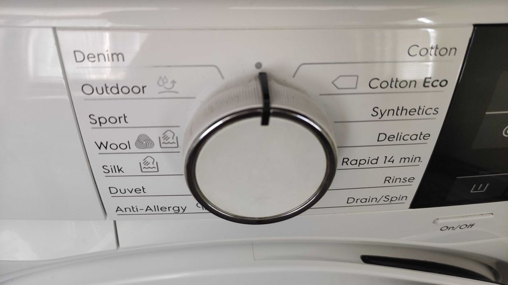 Пералня Electrolux PerfectCare 600