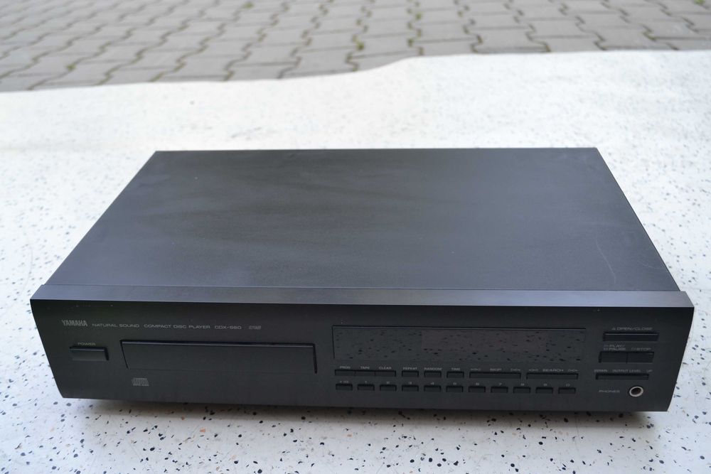 Cd player Yamaha CDX 560