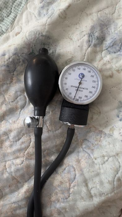 Механический детский тонометр