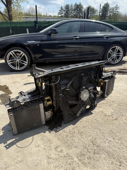 Челен удар предница бмв м5 ф10 bmw m5 f10 радиатори маска капак калник