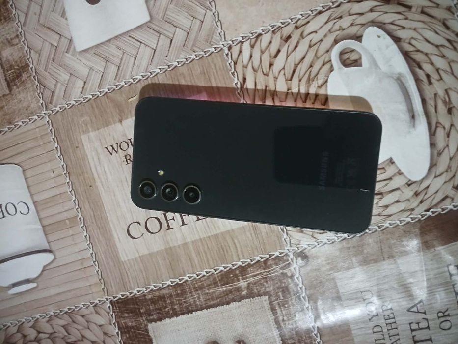 Vând Samsung A54 telefonul este nou