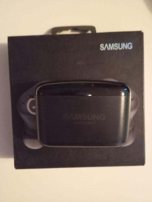 Продам безпроводные наушники