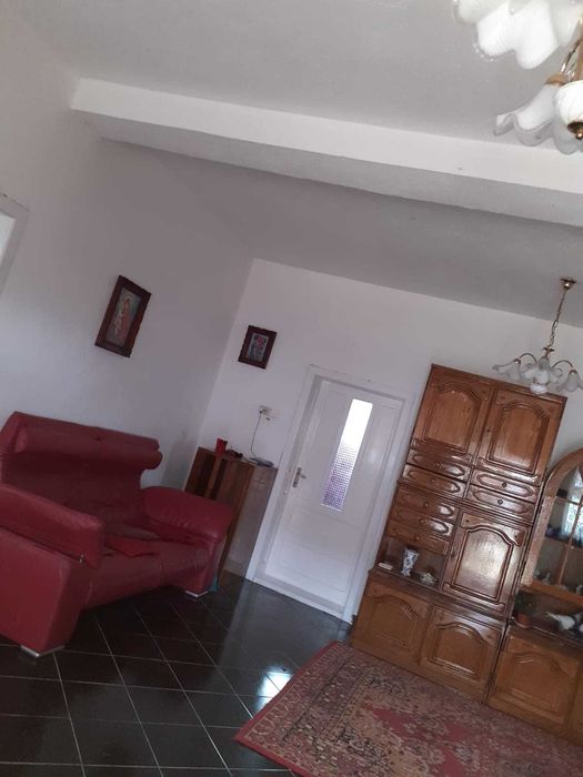 Inchiriez casa in jud Arad