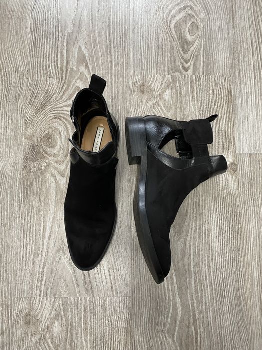 Botine decupate ZARA