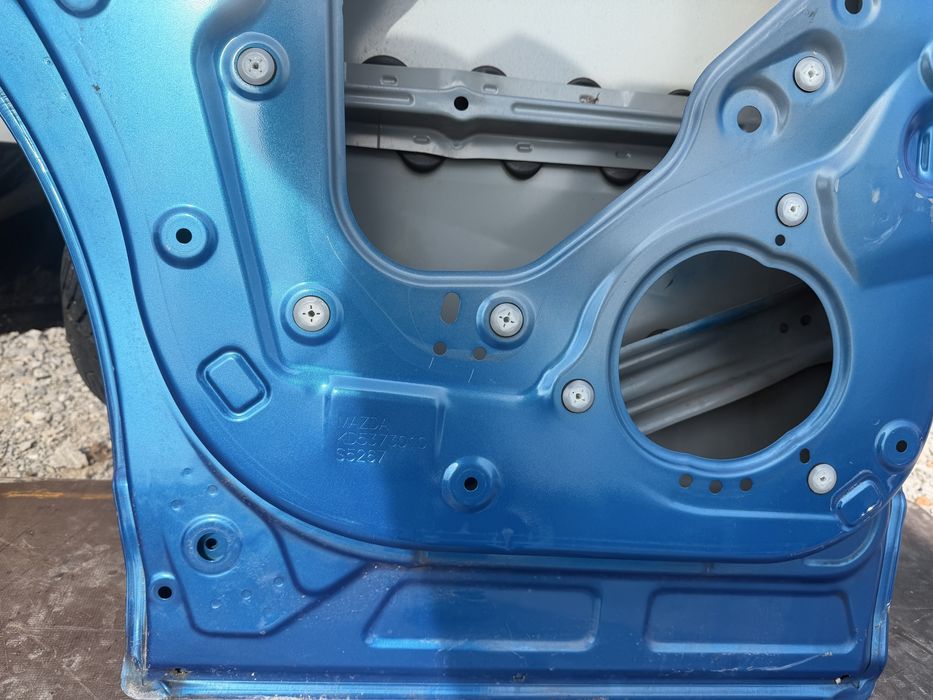 Врата Mazda CX-5 2012 год.-