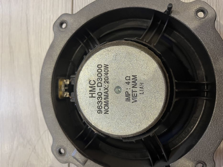 Динамики(колонки) Tucson