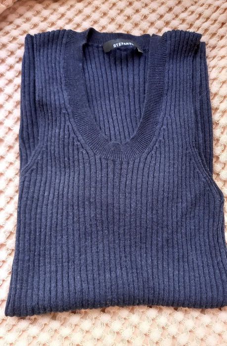 Vestă Stefanel nouă XS 50 % lână