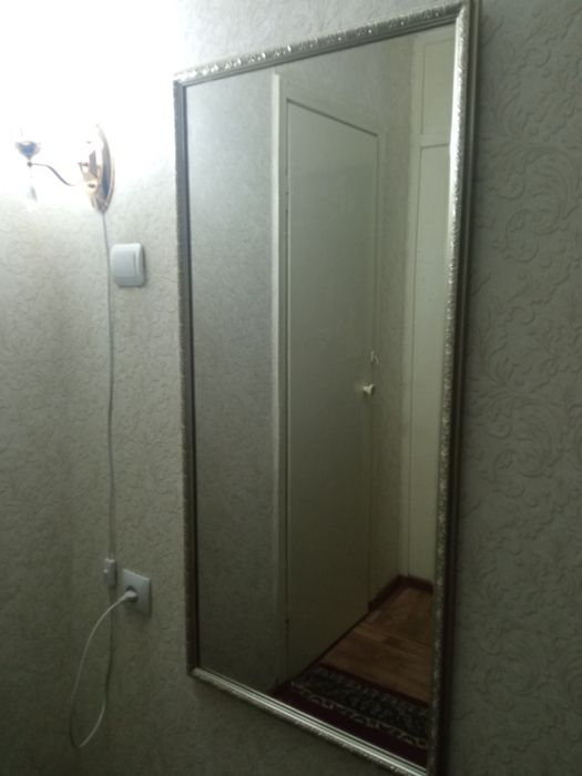 Зеркало немецкое, рама местного производство.