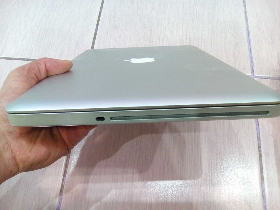 MacBook Pro(13.3-inch) /Intel Core 2 Duo ,2.53GHz/SSD 120 GB/4gb RAM/El Capitan