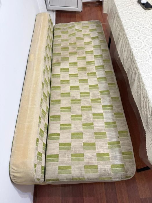 Диван Зеленый б/у