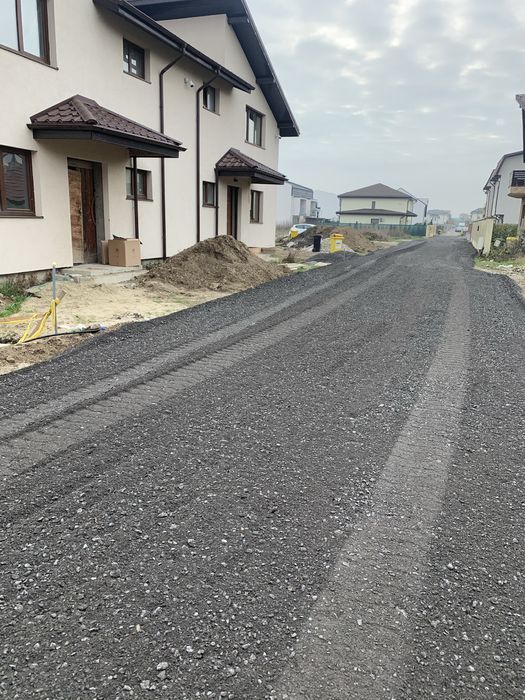 Frezat de Asfalat pentru drumuri , alei , terasamente