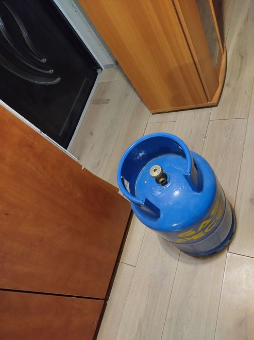 Vând butelie gaz, folosita,in stare foarte buna, impecabila,foarte bună!!