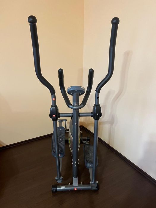 Vând birou  și bicicletă fitness impecabile