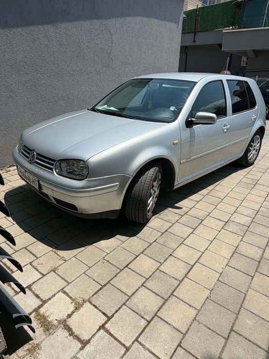 Продава се VW Golf 4 1.6