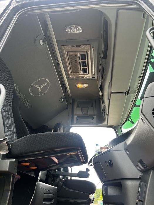 Mercedes-Benz Actros MP3  Mega