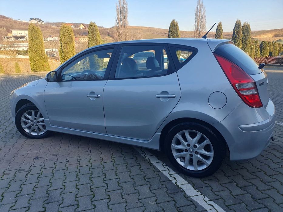 *Hyundai i30 facelift*2011*1.4benzina*109cai*euro5*germania adus*