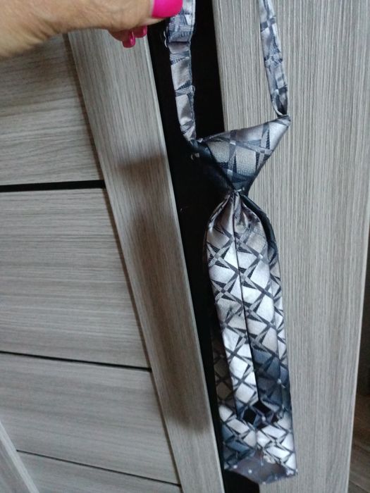 НовыйГалстук для школьника 1-4класса