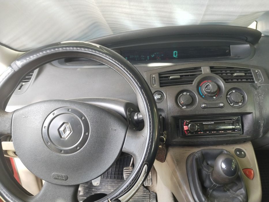 Vând Renault scenic