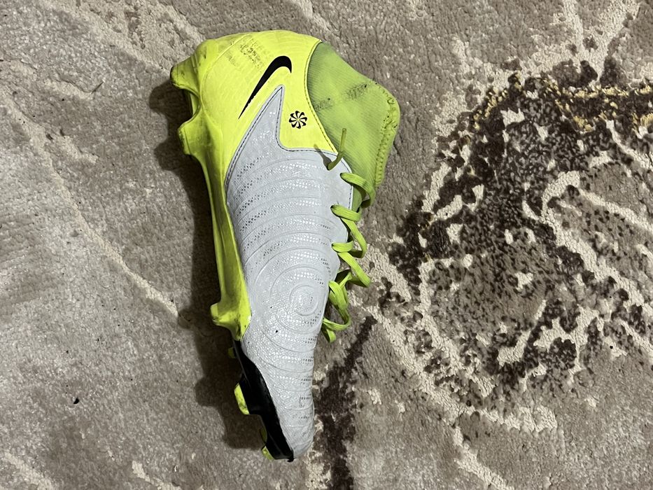 Ghete fotbal Nike phantom 2 pro