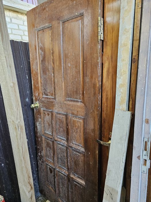 Двери межкомнатные чистое дерево