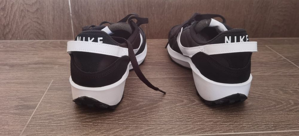 Adidași Nike Waffle noi mărime 38 originali cu bon