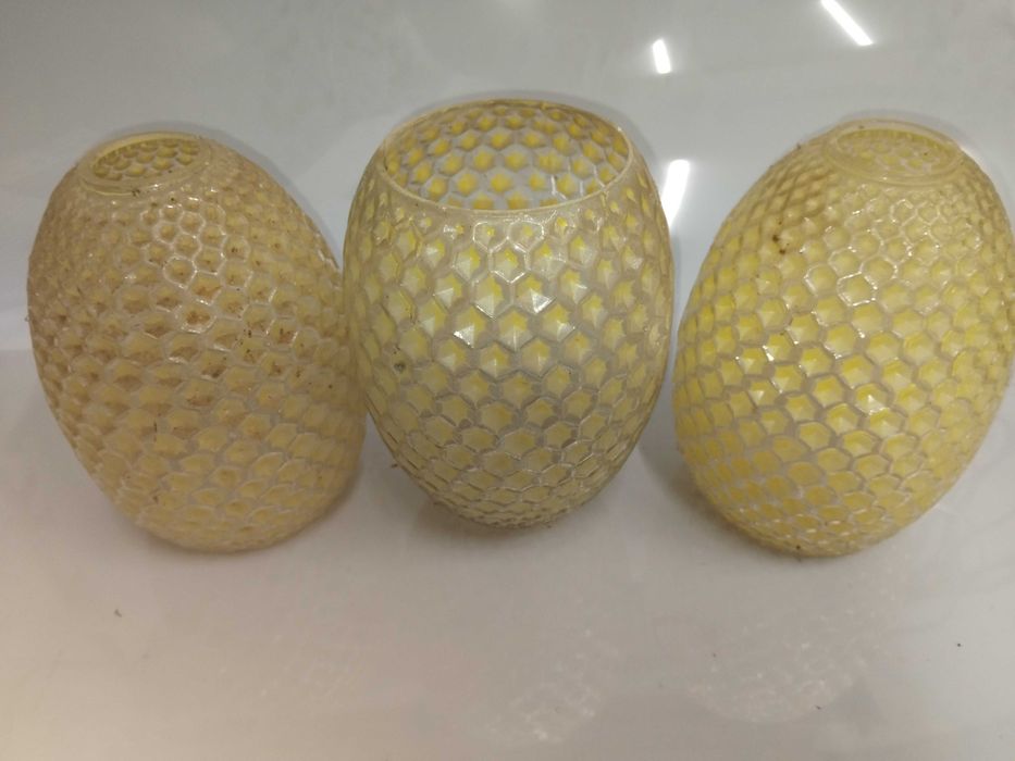 Продавам стъклени абажури за полилеи