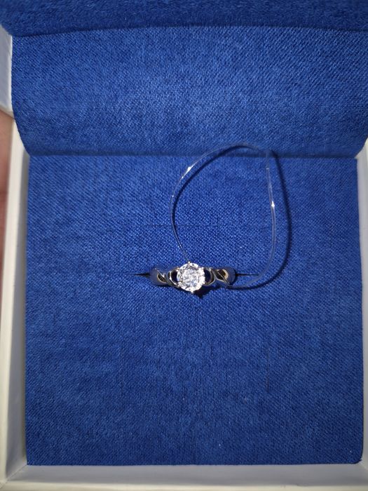 Продам новое кольцо золото 585 пробы