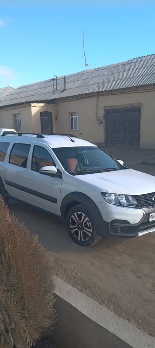 Лада Ларгус сотилади