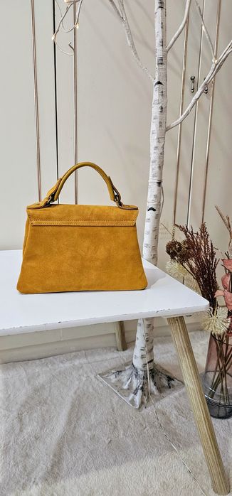 Чанта от естествен велур