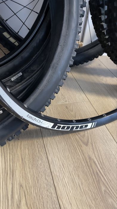 Капли шини гуми 26/27,5/29 Hope Dt swiss Race Face E*13 Maxxis