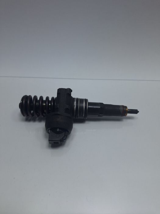 Injector 2.5 R5 Tdi Bac, Bpe Bosch 0414720226 070130073N , Bpt , Br Volkswagen Touareg 7La, 7L6, 7L7 2002 - 2013