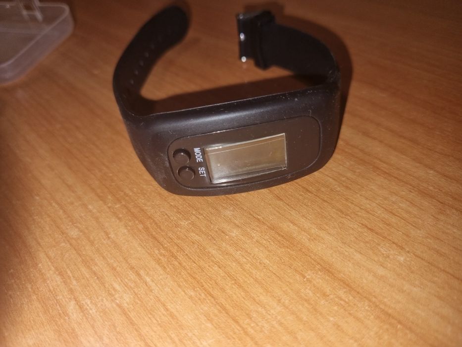 Ceas electronic nou